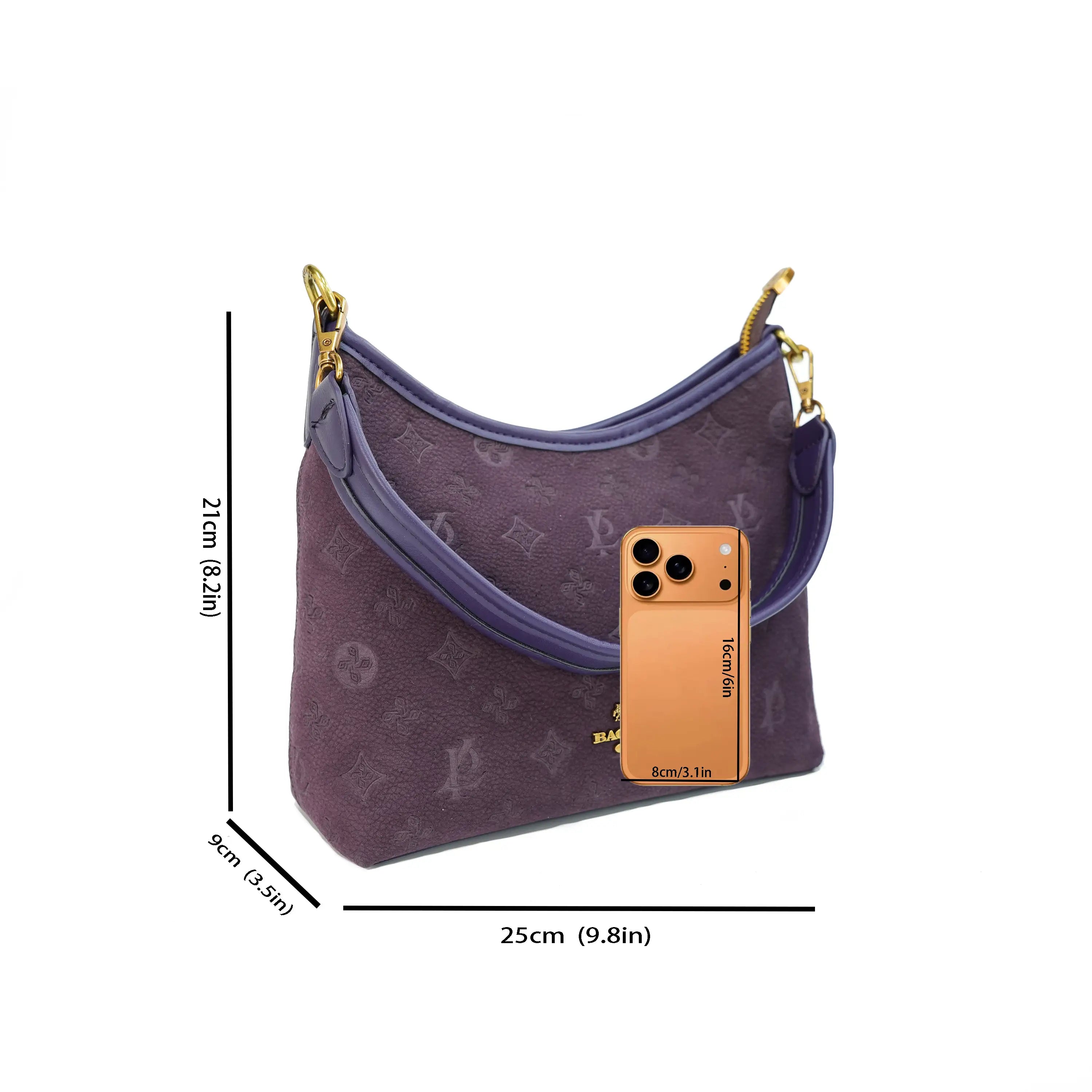 Bolso de hombro morado y bolso de mano