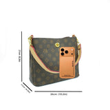 Large capacity bucket bag